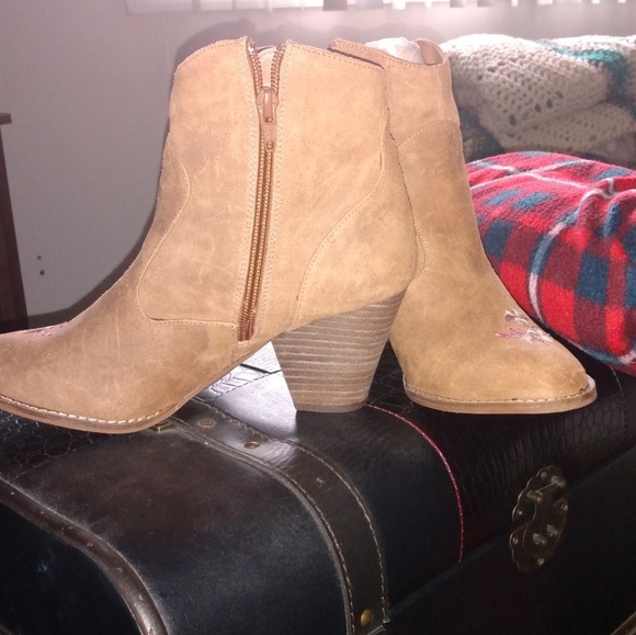 Boot shoe - Picture 2 of 2